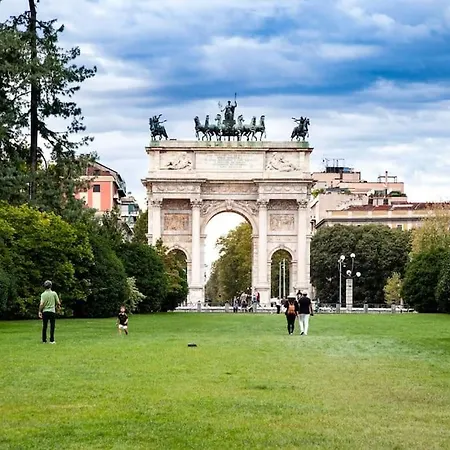Lägenhet Arco Della Pace Loft Di Lusso *